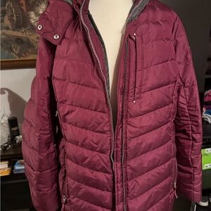 Eddie Bauer Women's Maroon Puffer Jacket